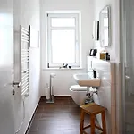شقة Gemuetliches Mit Netflix, Nespresso Und Boxspringbett اوغسبورغ