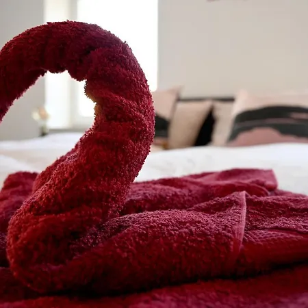 Gemuetliches Mit Netflix, Nespresso Und Boxspringbett اوغسبورغ